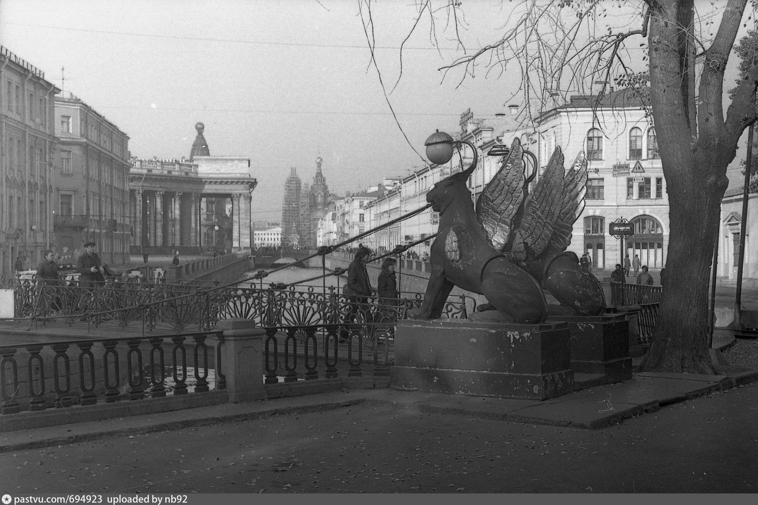 банковский мост зимой