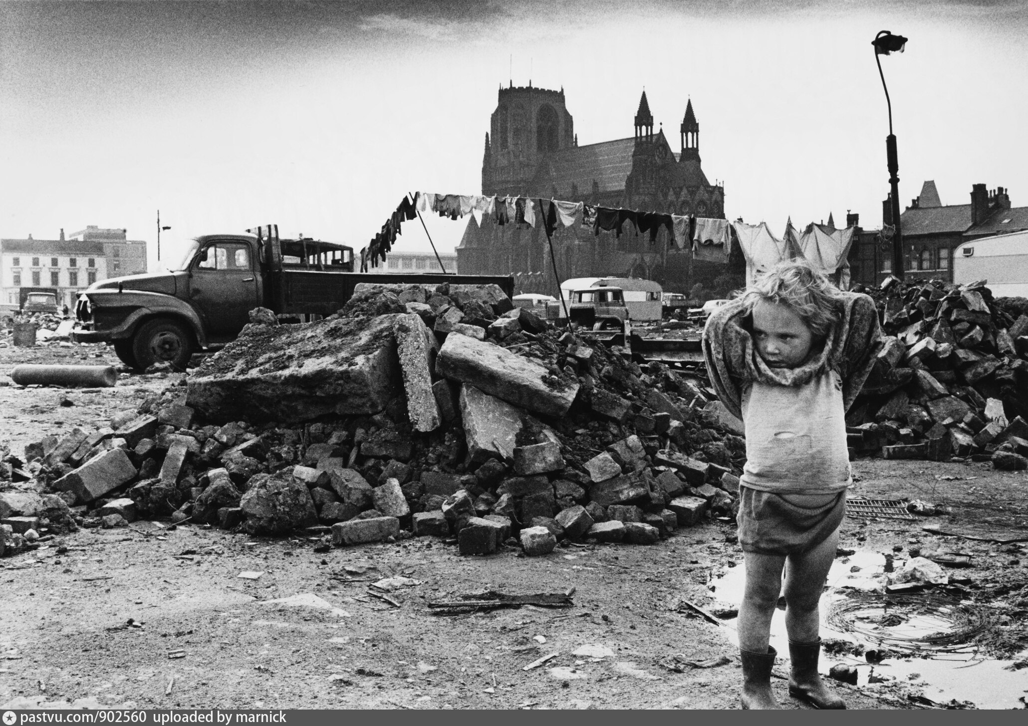 Тяжело после войны. Ширли Бейкер. Shirley Baker Manchester. Разруха в СССР после второй мировой войны.