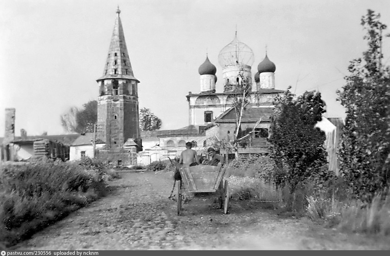 Новгород ул знаменская. Знаменская Церковь Великий Новгород. Знаменская улица Великий Новгород. Знаменский переулок Великий Новгород.