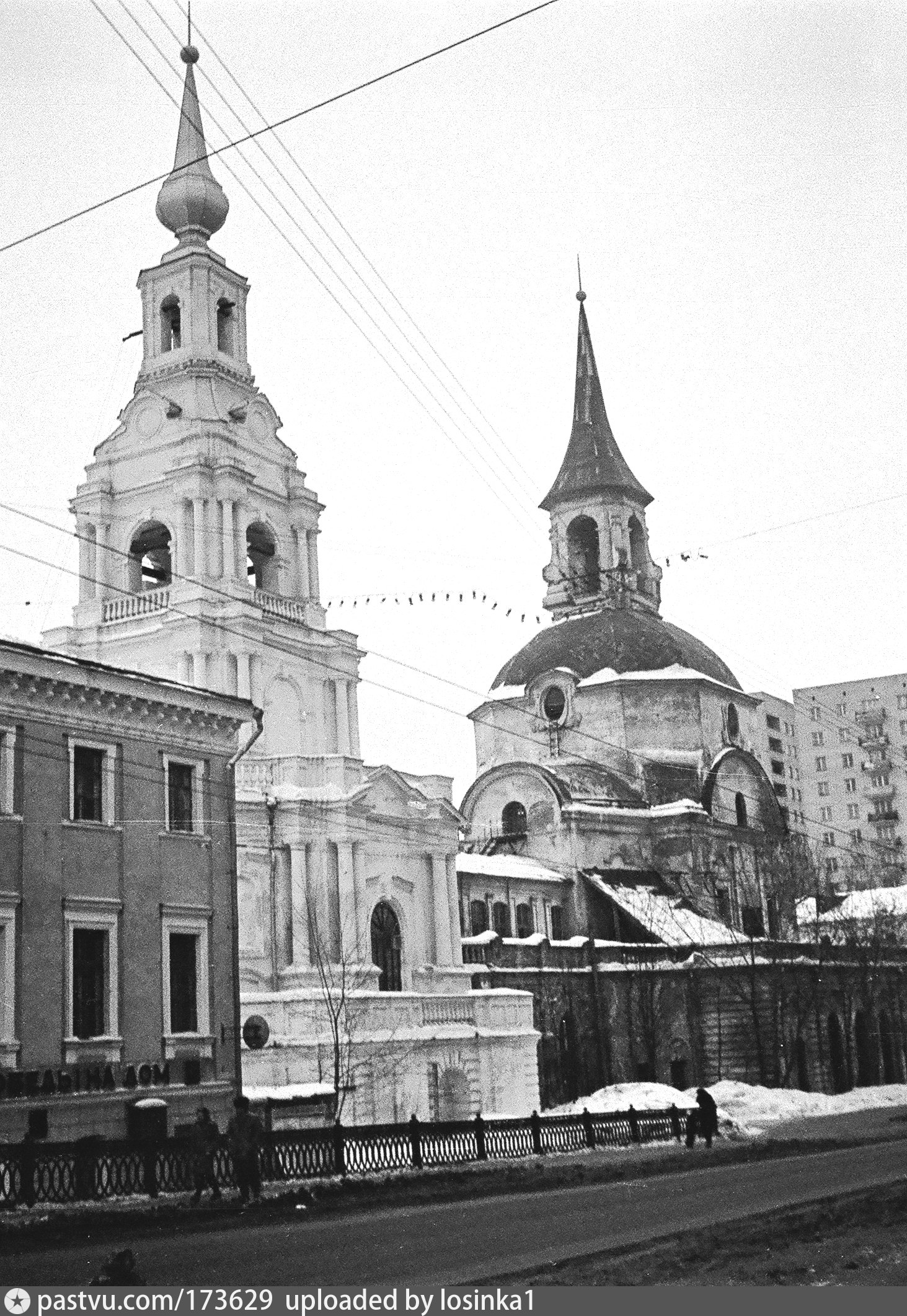 Старая басманная старые фото. Малая Басманная Москва. Ново-Басманная улица. Старый Басманный район. Новая и Старая Басманная улица.