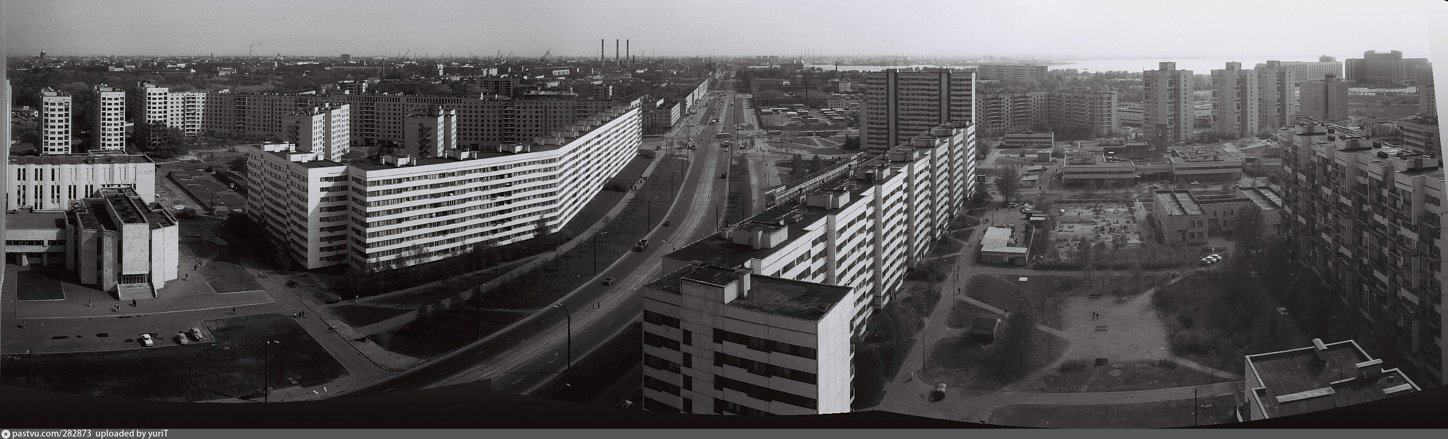 Наличная улица. Новосмоленская набережная 1990е. Наличная улица старые фотографии. Новосмоленская набережная панорама. Осенний марафон Новосмоленская.