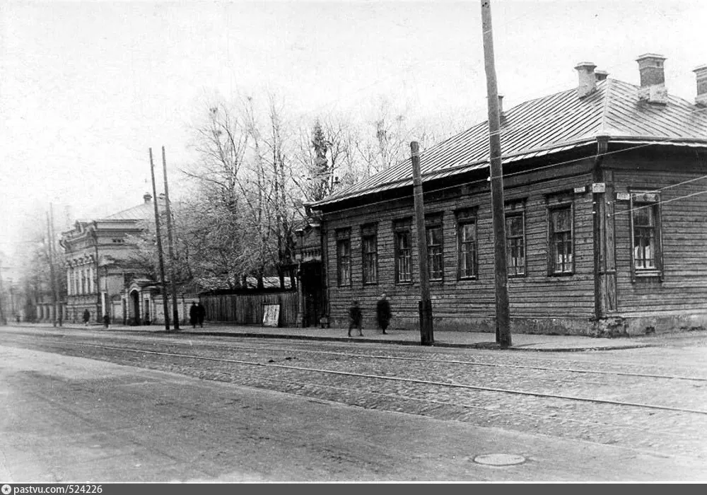 Дом аксенова. Дом Василия Аксенова в Казани. Дом-музей Василия Аксенова.