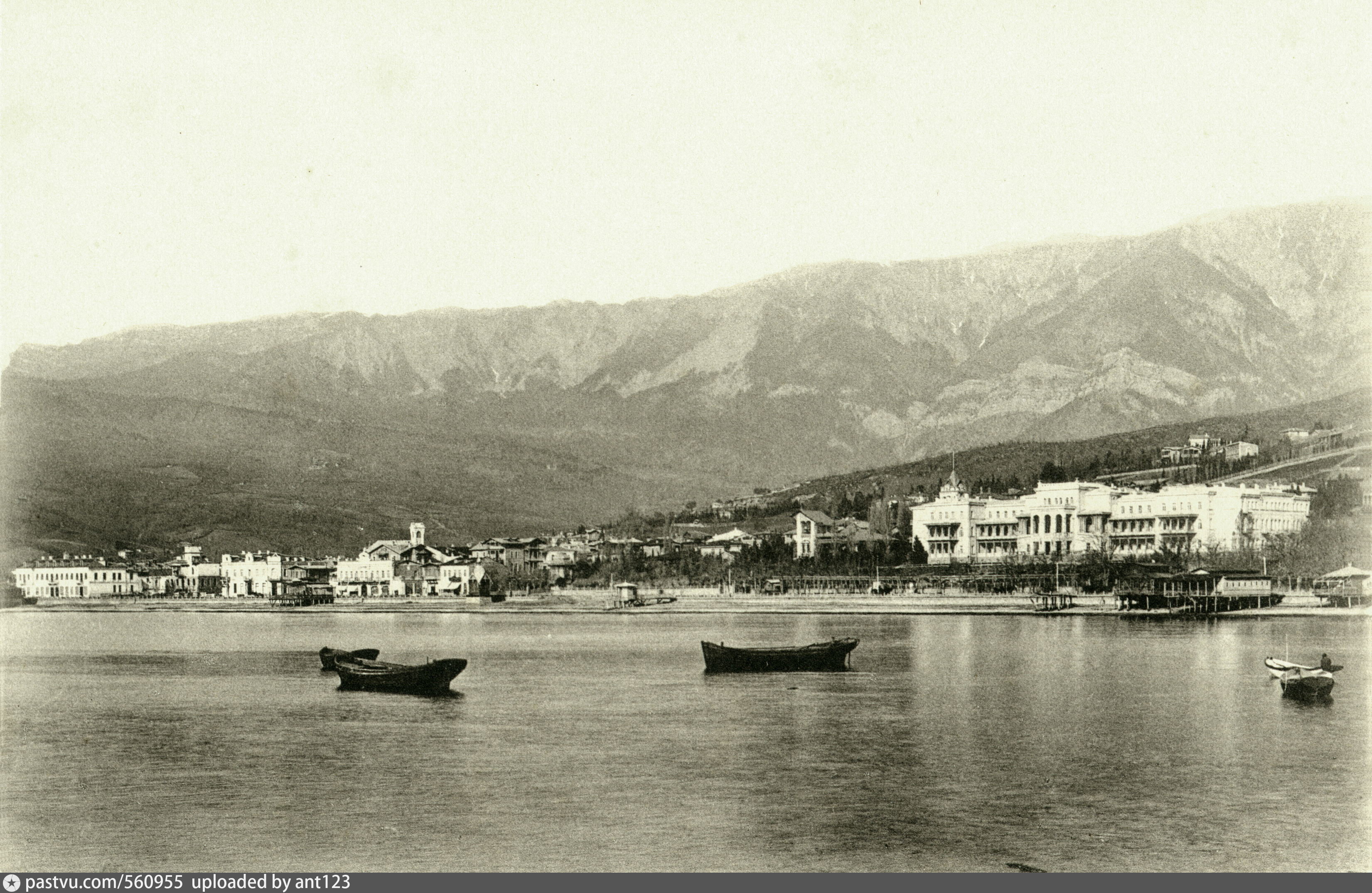 Ялтинский период. Старая Ялта. Ялта Старая Ялта. Старая Ялта набережная. Ялта 1885.