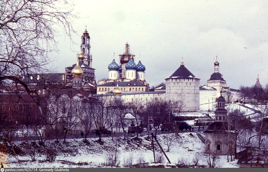 Загорск 6. Загорск Троице-Сергиева Лавра. Троице-Сергиев монастырь в Загорске. Загорск Сергиев Посад. Город Загорск Московской области.