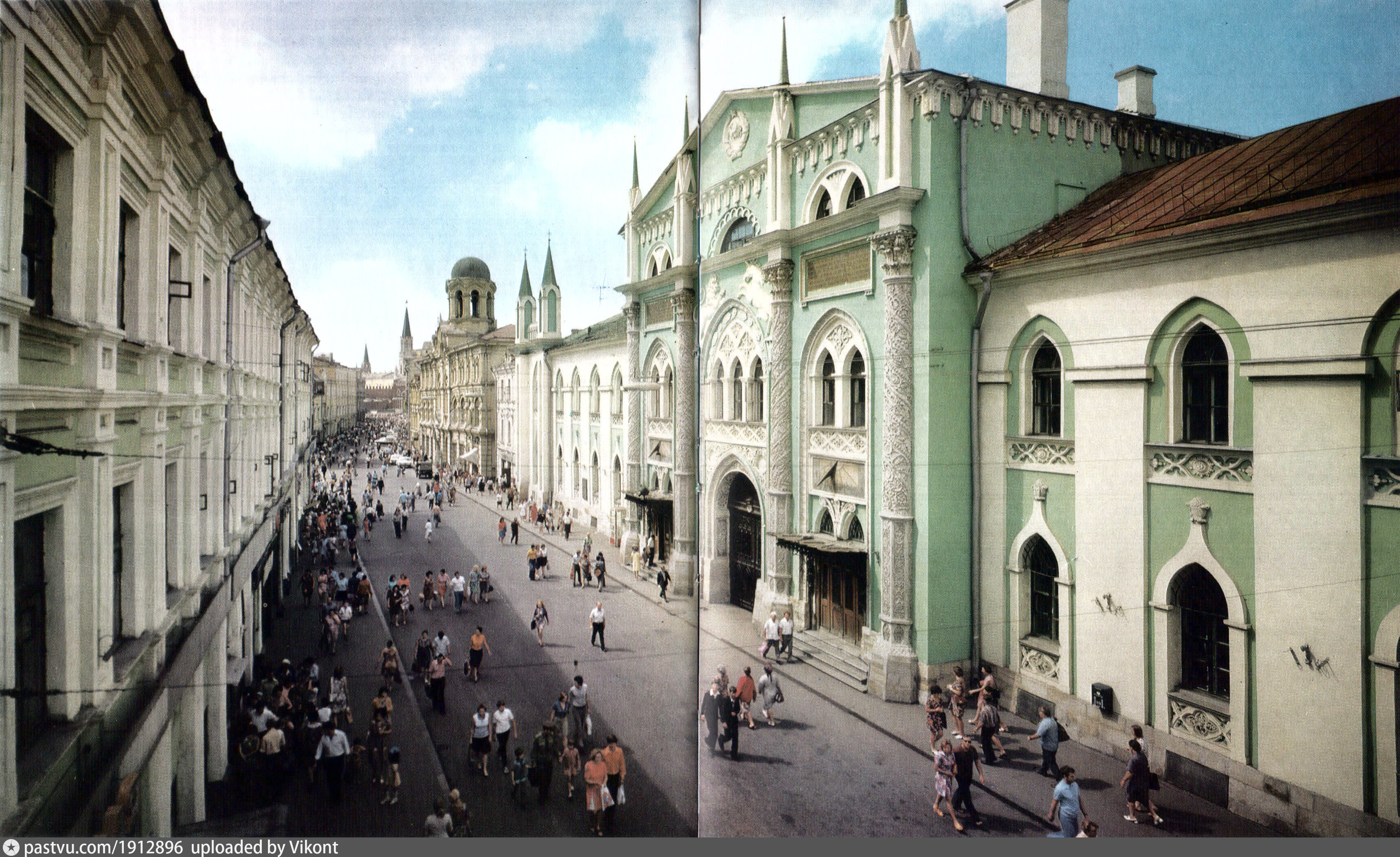 Три улицы. Фотостудия Москва Никольская улица по улочкам Китай города. По улочкам Китай города на Никольской улице.