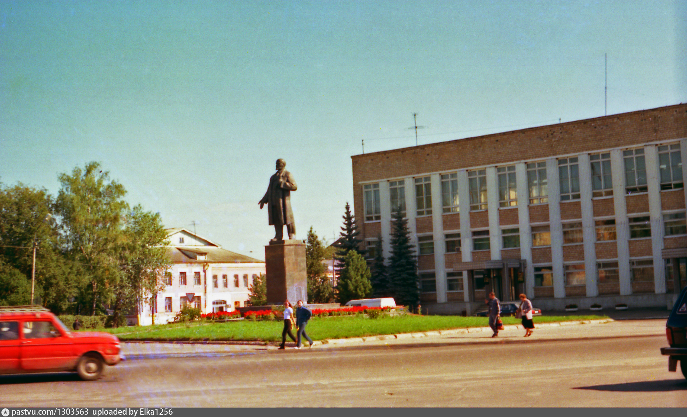 Александров площадь