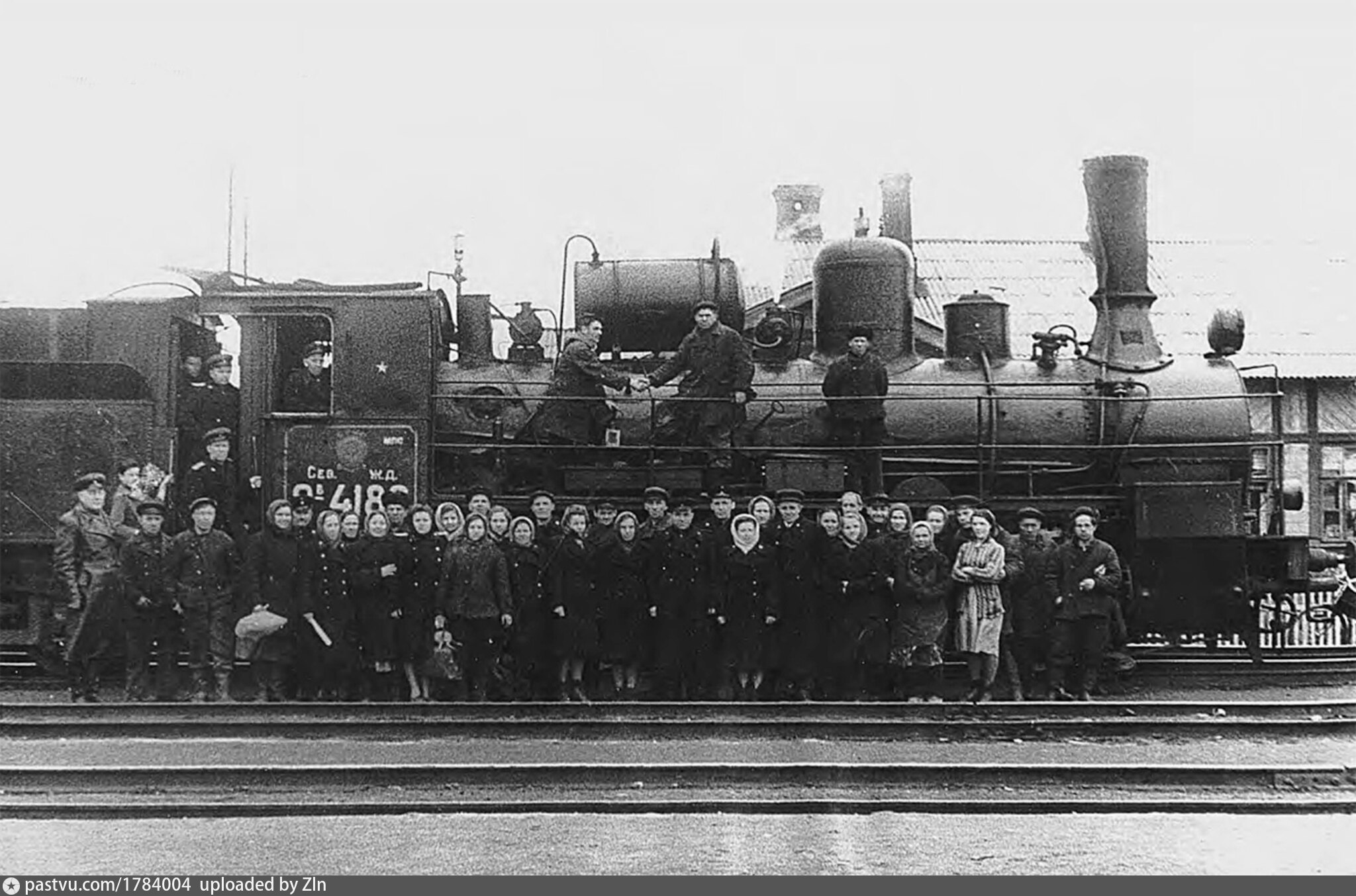 В начале 1928 года. Станция Филино Ярославль. Советский паровоз. Паровоз 0-4-0. Станция красный Профинтерн.