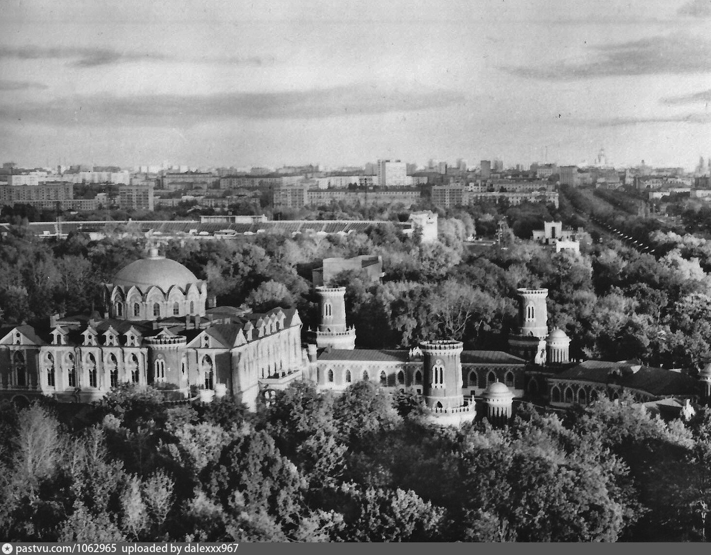 Имени н е жуковского. Академия Жуковского в Москве. Военно-воздушная Инженерная Академия имени н. е. Жуковского. ВВИА им. Жуковского 1929. Академия имени Жуковского 1930 год.