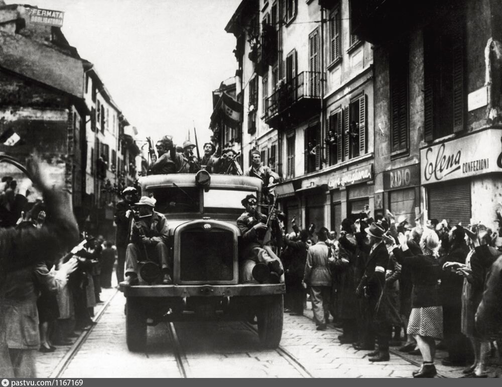 Италия 1945. Students of Italy Milan 1900.