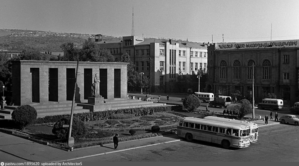 Фото старого еревана. Площадь Шаумяна в Ереване. Площадь Ленина Ереван. Ереван СССР. Ереван 1950.