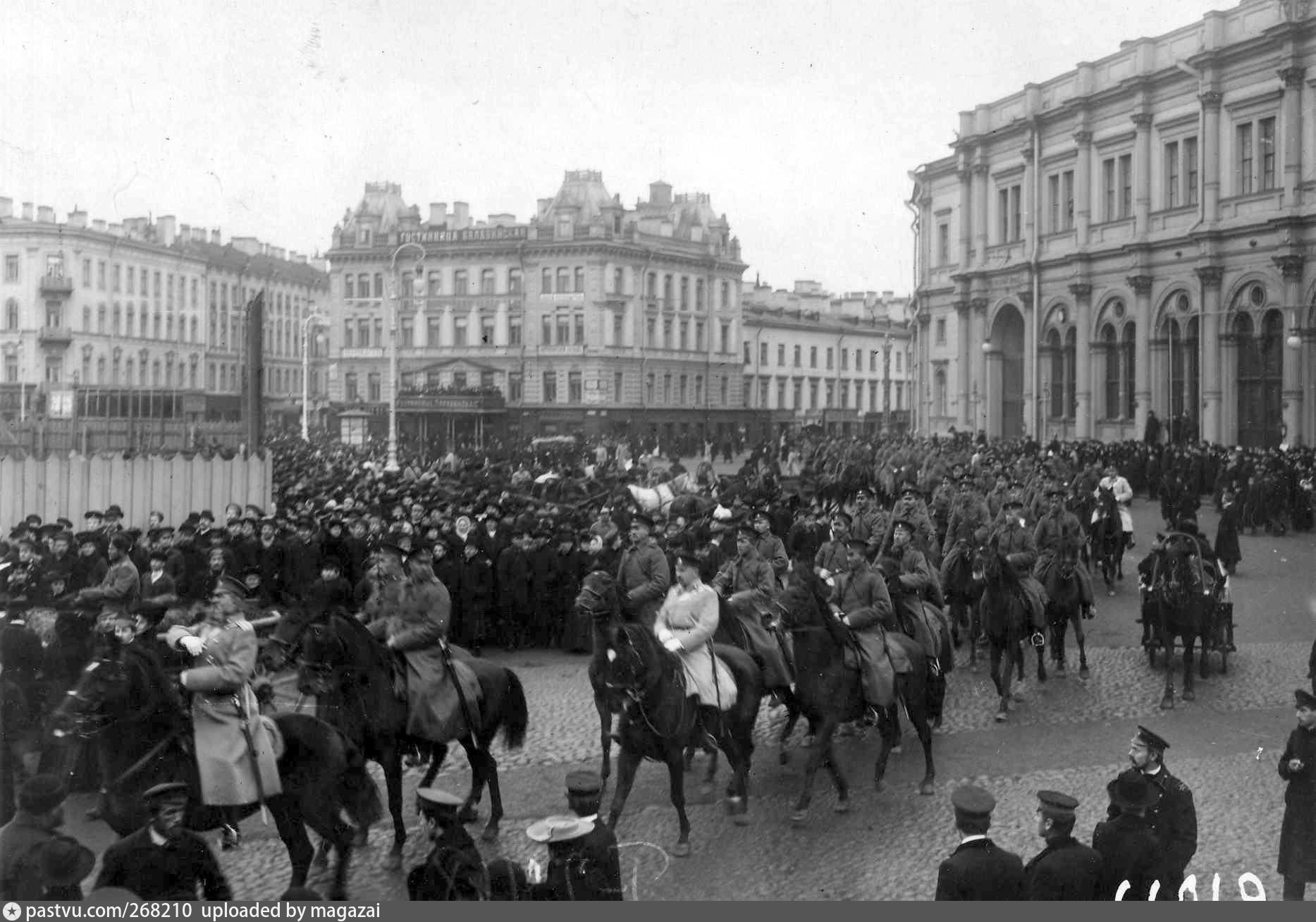 Революция 1905 г. Петербург 1905 год. Знаменская площадь в Санкт-Петербурге 1917. Фото Карла Буллы Санкт-Петербург. Революция 1905 в Петербурге.