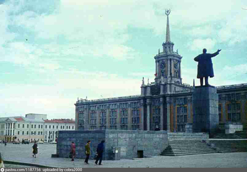 Город свердловск лнр фото