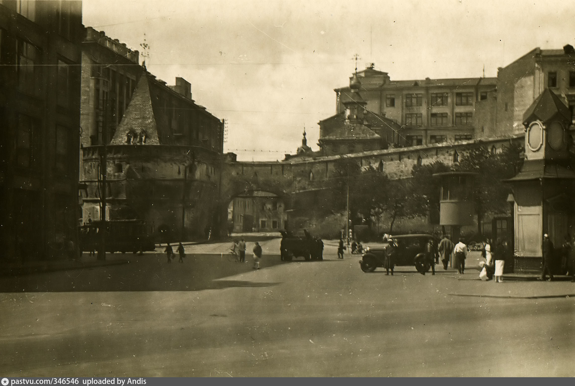 варварские ворота в москве