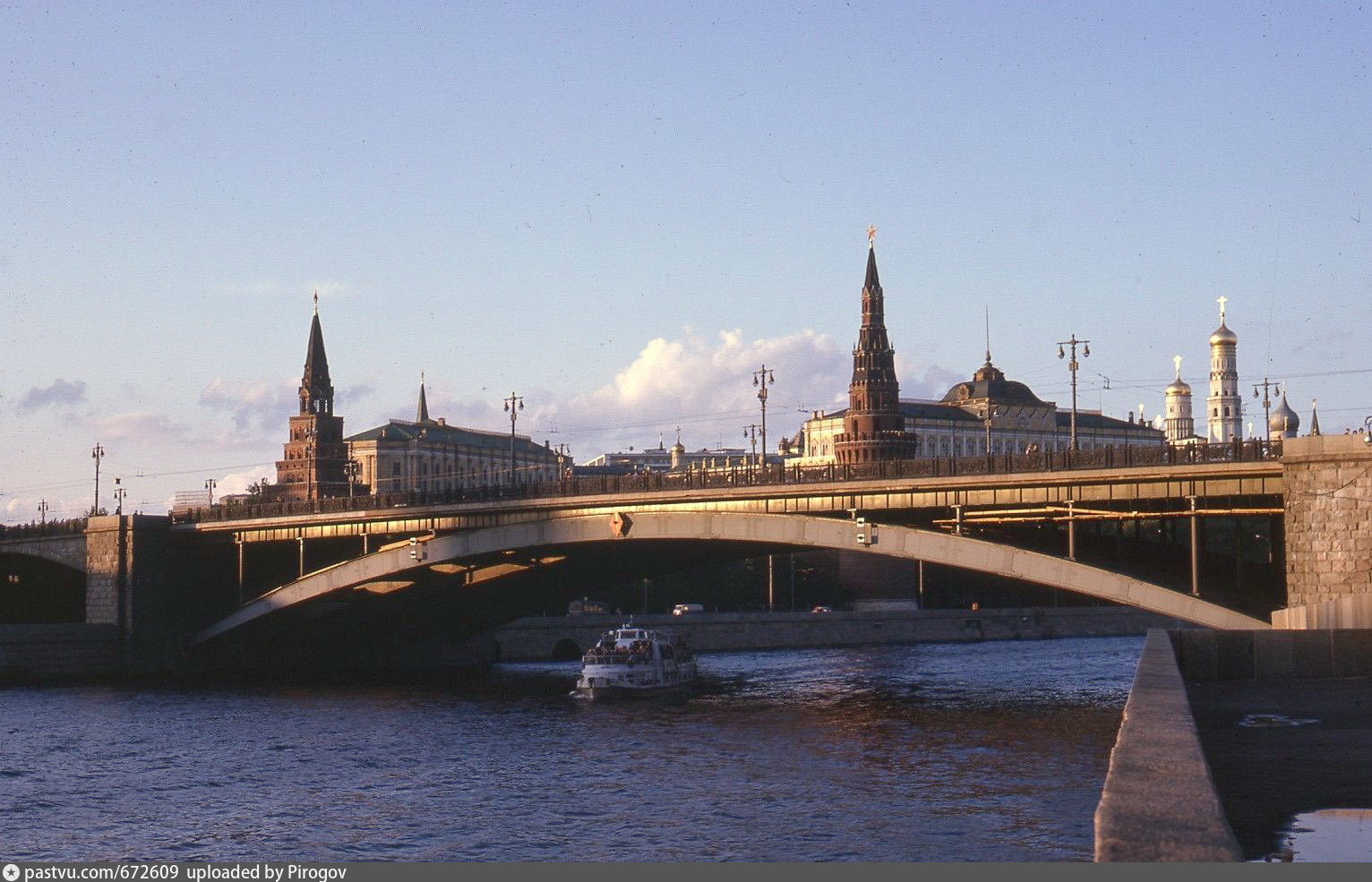 Большой каменный мост в Москве