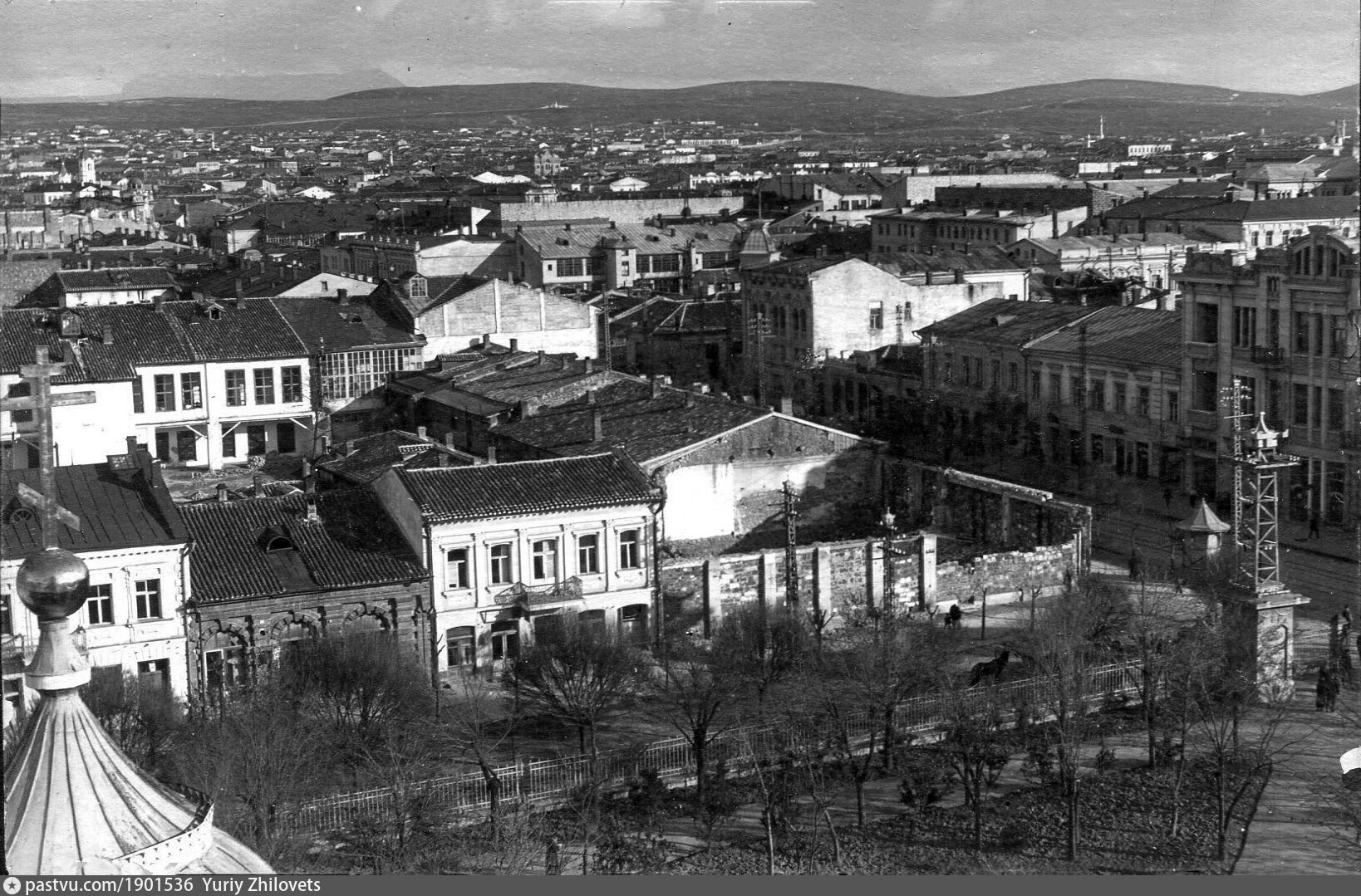 Краевед симферопольский. Симферополь 1920. Симферополь довоенный. Крымский университет Симферополь 1922 год. Улица Троцкого в Вятке.