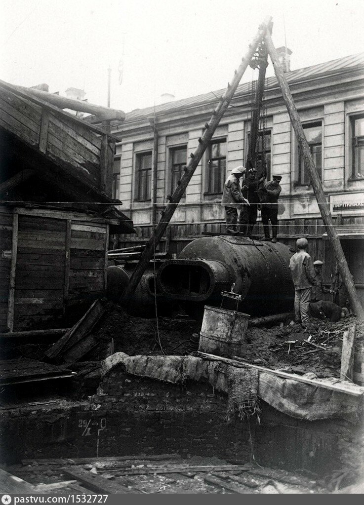 Строительство первой. Стройка Московского метрополитена 1930. Стройка метро в Москве 1935. Московское метро 1931 года. Начало строительства Московского метрополитена.