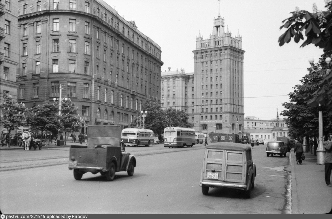 павловская площадь в харькове