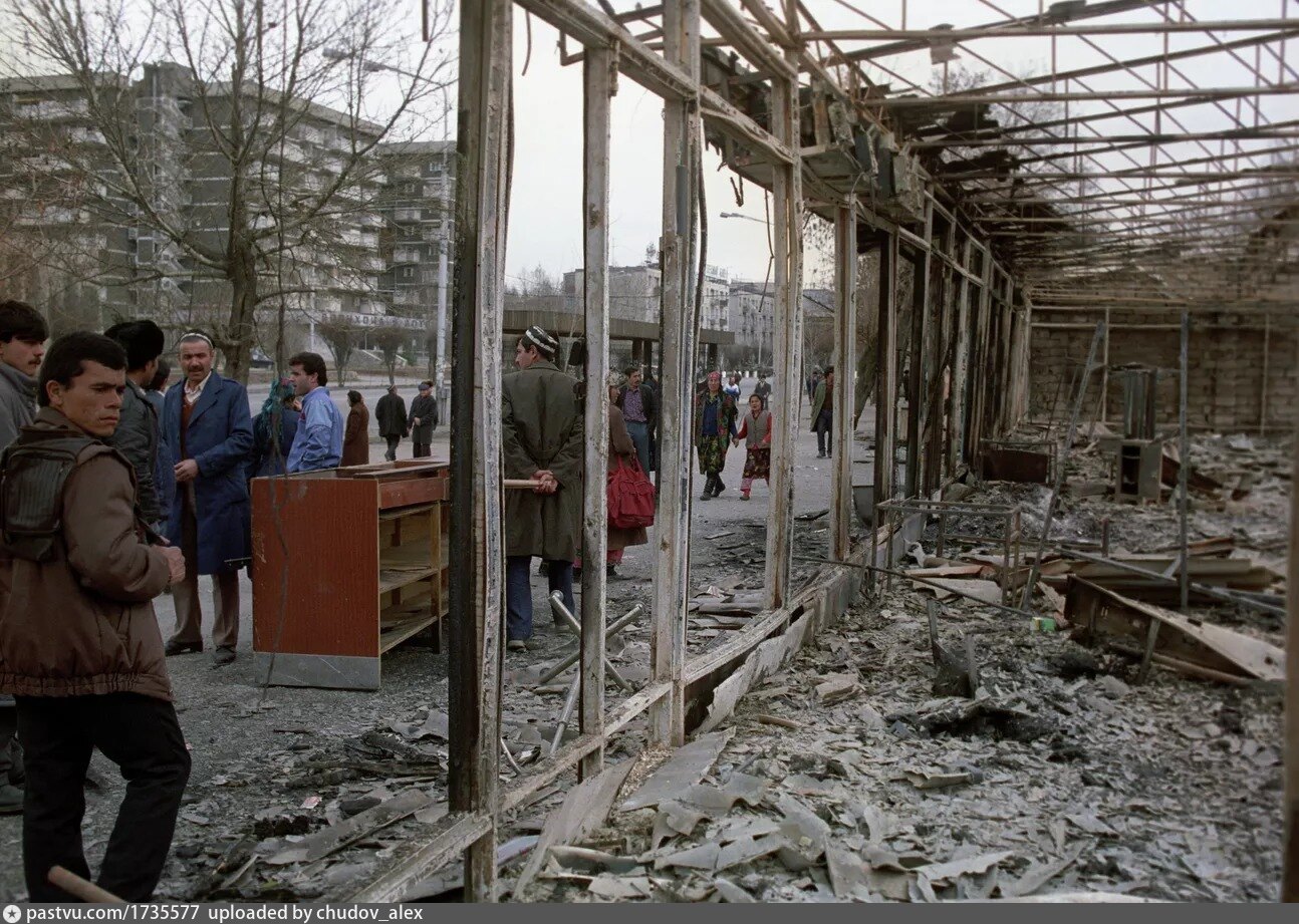 Таджики 90 годы. Массовые беспорядки в Душанбе (1990). Душанбе февраль 1990. Массовые беспорядки в Душанбе 1990 года.