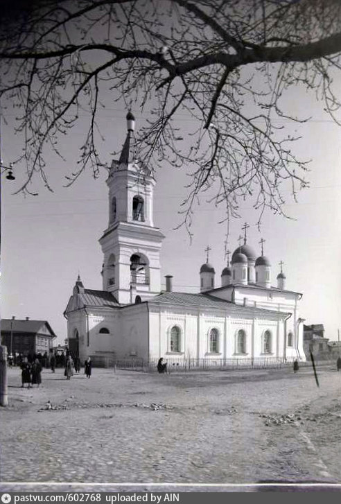 Тверская Церковь белая Троица