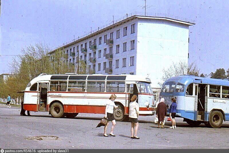 Типичное монино. Автостанция Монино. Старое Монино фото. Монино старые фотографии. Автовокзал Дмитриев.