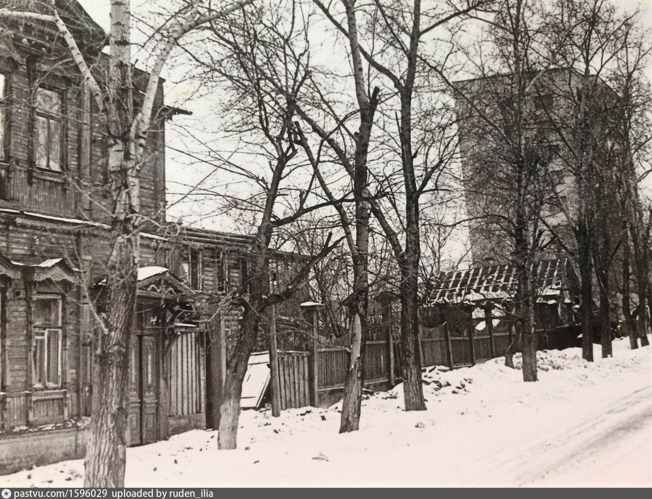 Улица матросова пермь. Коломна улица Матросова. Дом 1947 года постройки. 1950 Год Пермь улица Матросова. Дом Беляевского Челябинск.