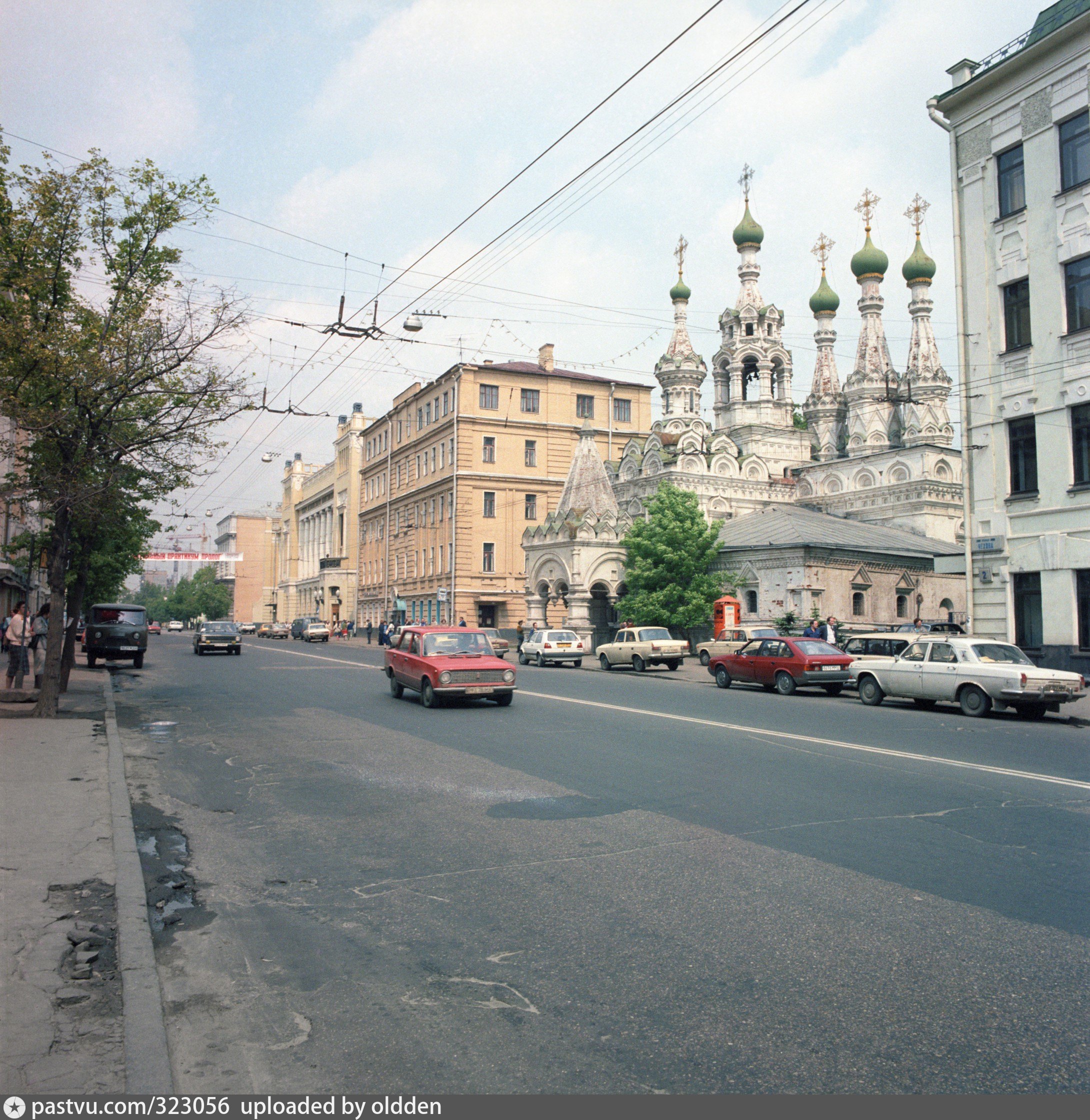 Мал дмитровка. Улица малая Дмитровка. Тверская улица в 1990е. Малая Дмитровка Москва. Москва малая Дмитровка в 80 е.