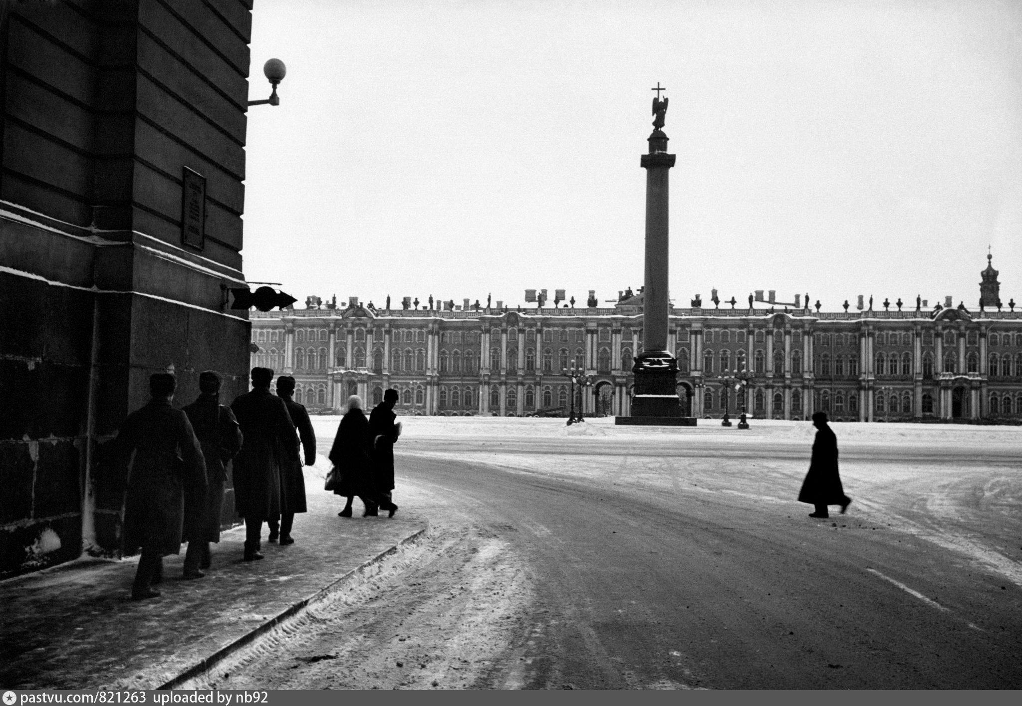 Дворцовая площадь в 1940