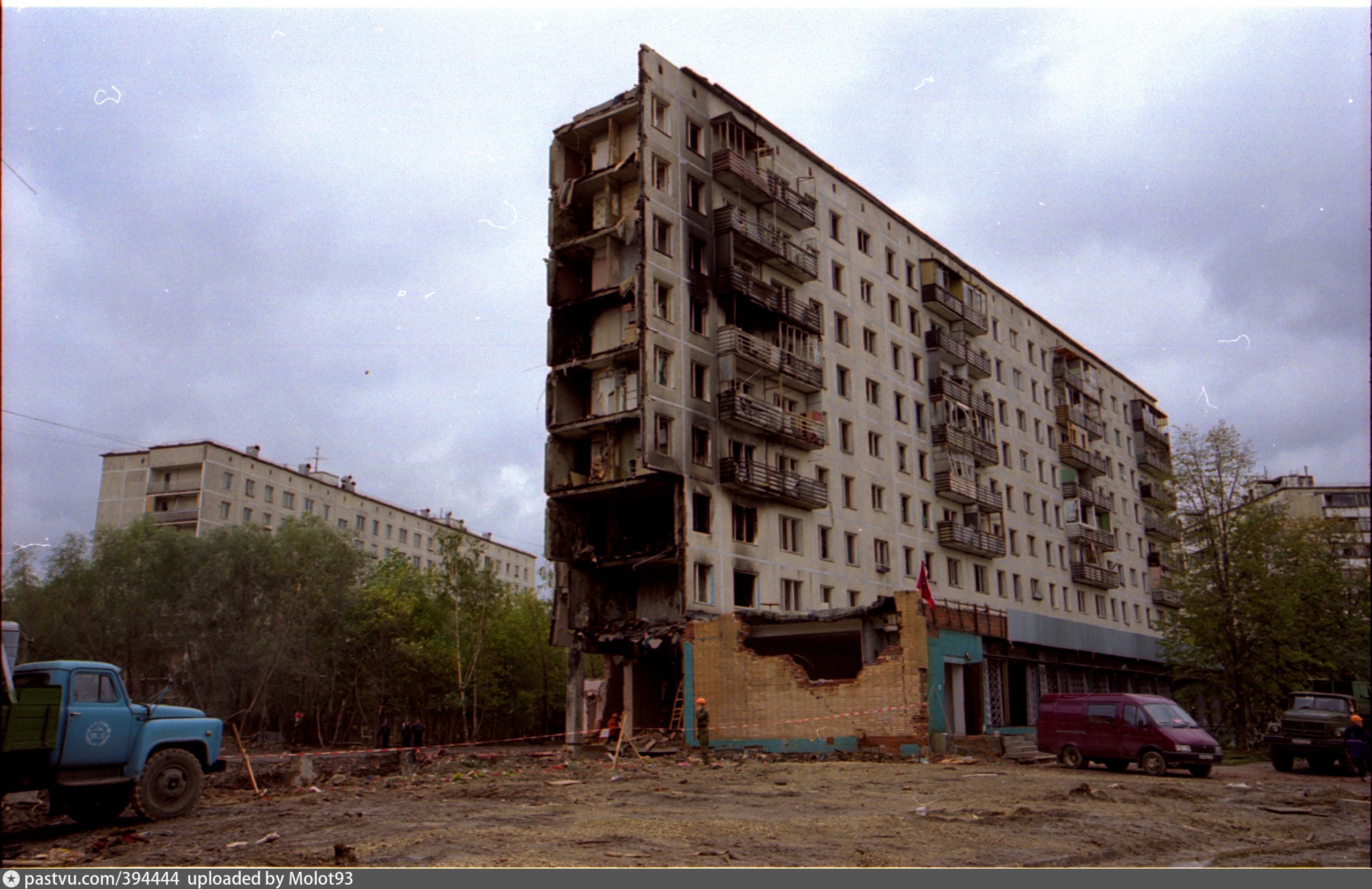 Какие дома взорвали в москве. Улица Гурьянова дом 19. Улица Гурьянова 1999. Москва улица Гурьянова 1999.