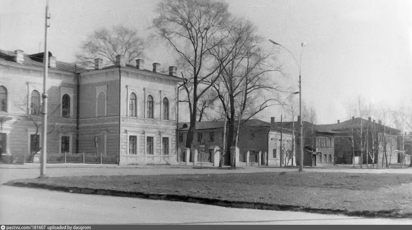 Фото площади чайковского в вологде