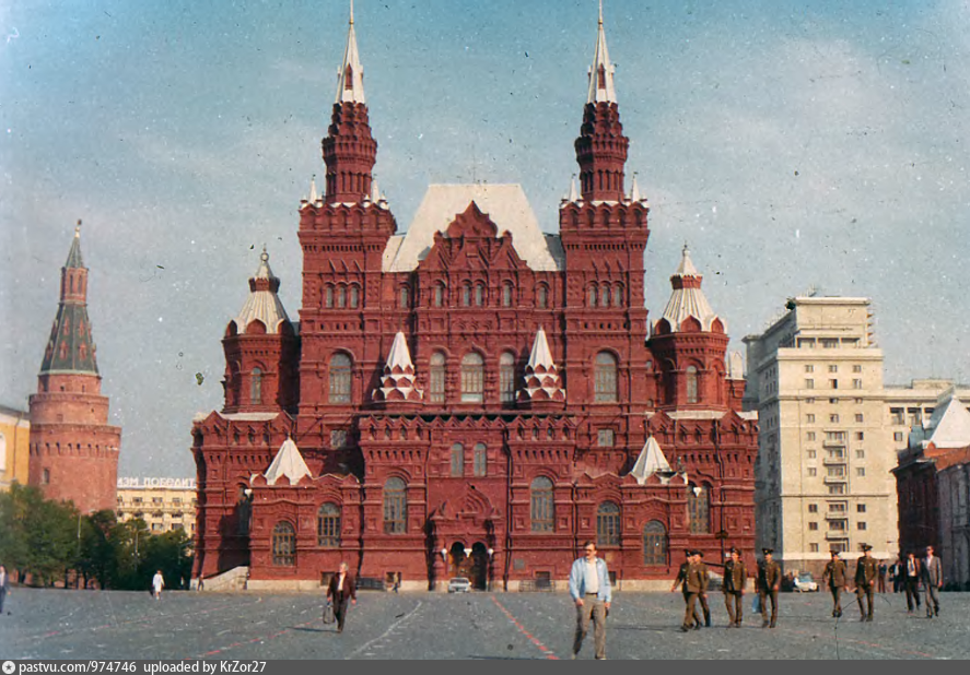 Музей на красной площади в москве. Музей Ленина в Москве на красной площади. Исторический музей в Москве 1870. Государственный исторический музей СССР. Исторический музей в Москве СССР.