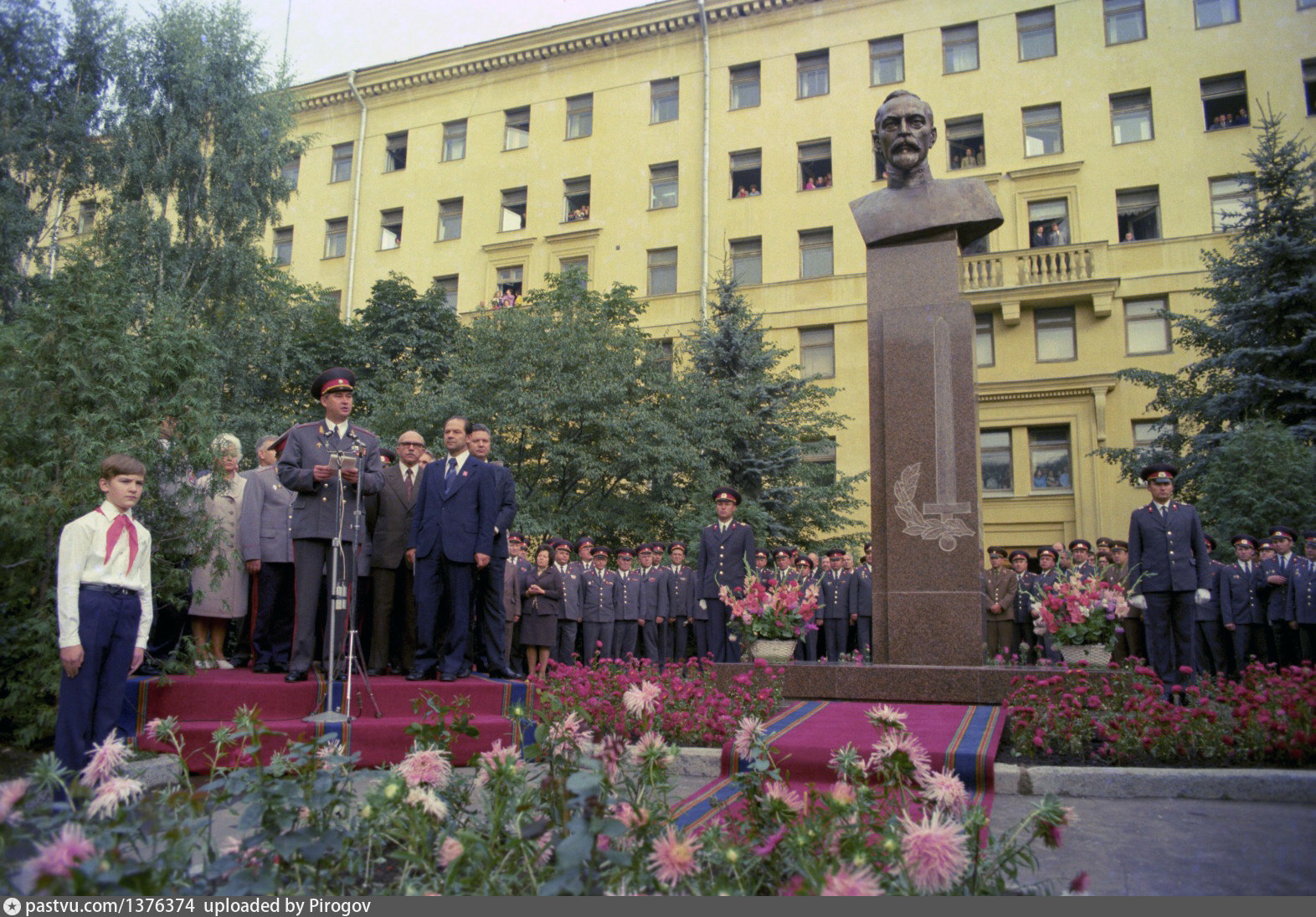 снос дзержинского в москве