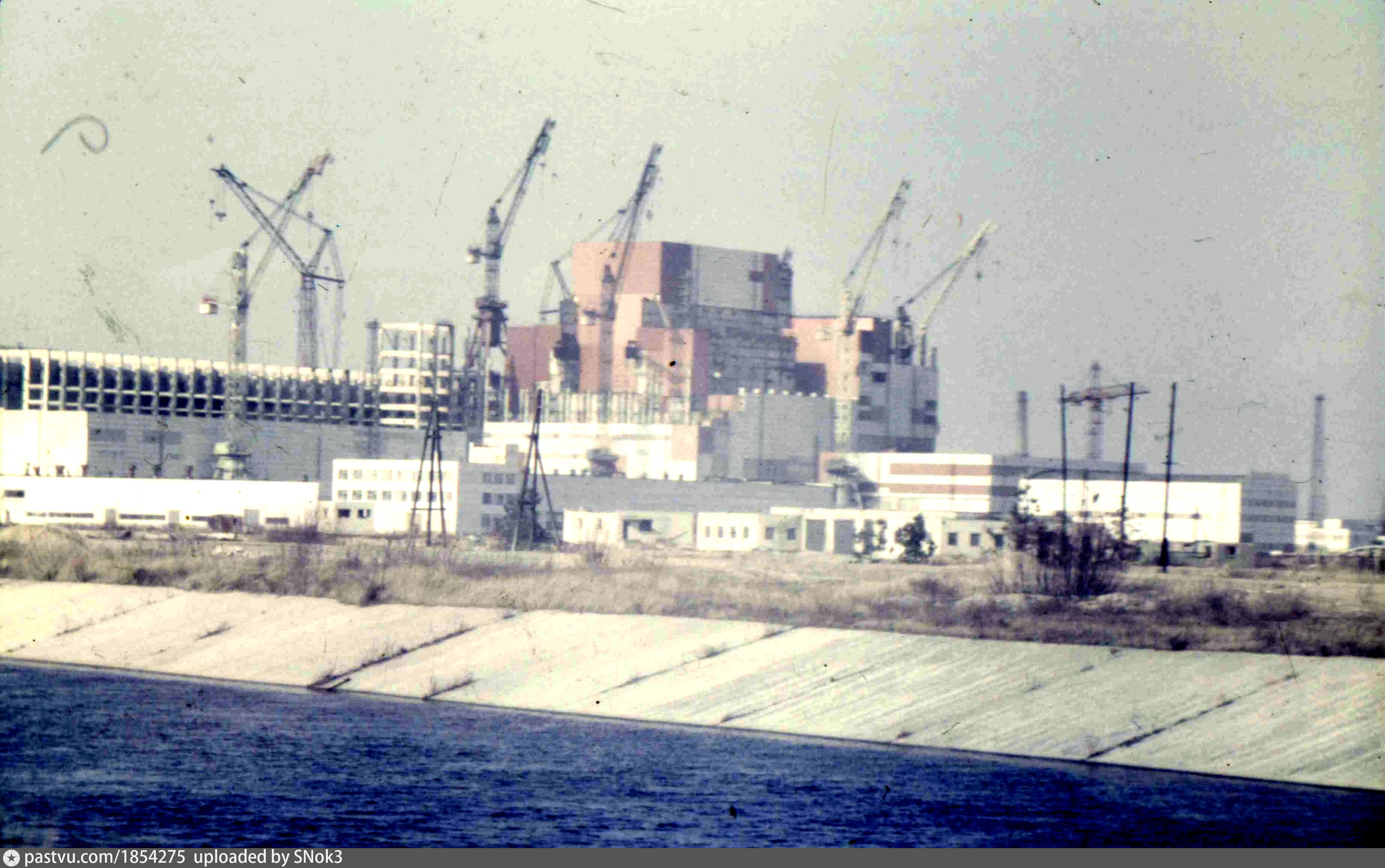 Аэс 3 энергоблок. АЭС Чернобыль 5 энергоблок. 6 Энергоблок ЧАЭС. Чернобыльская АЭС 5 И 6 энергоблок. Курская АЭС 5-Й блок.