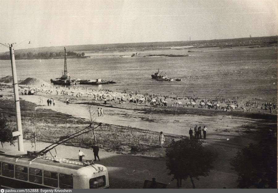 Старые фото новосибирска. Новосибирск левый берег 1960. Новониколаевск 1960 год. Новониколаевск река Обь. Новосибирск 1960 год левый берег.