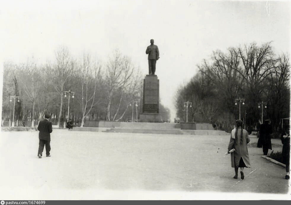 Памятник сталину в сша Памятник сталину в сша