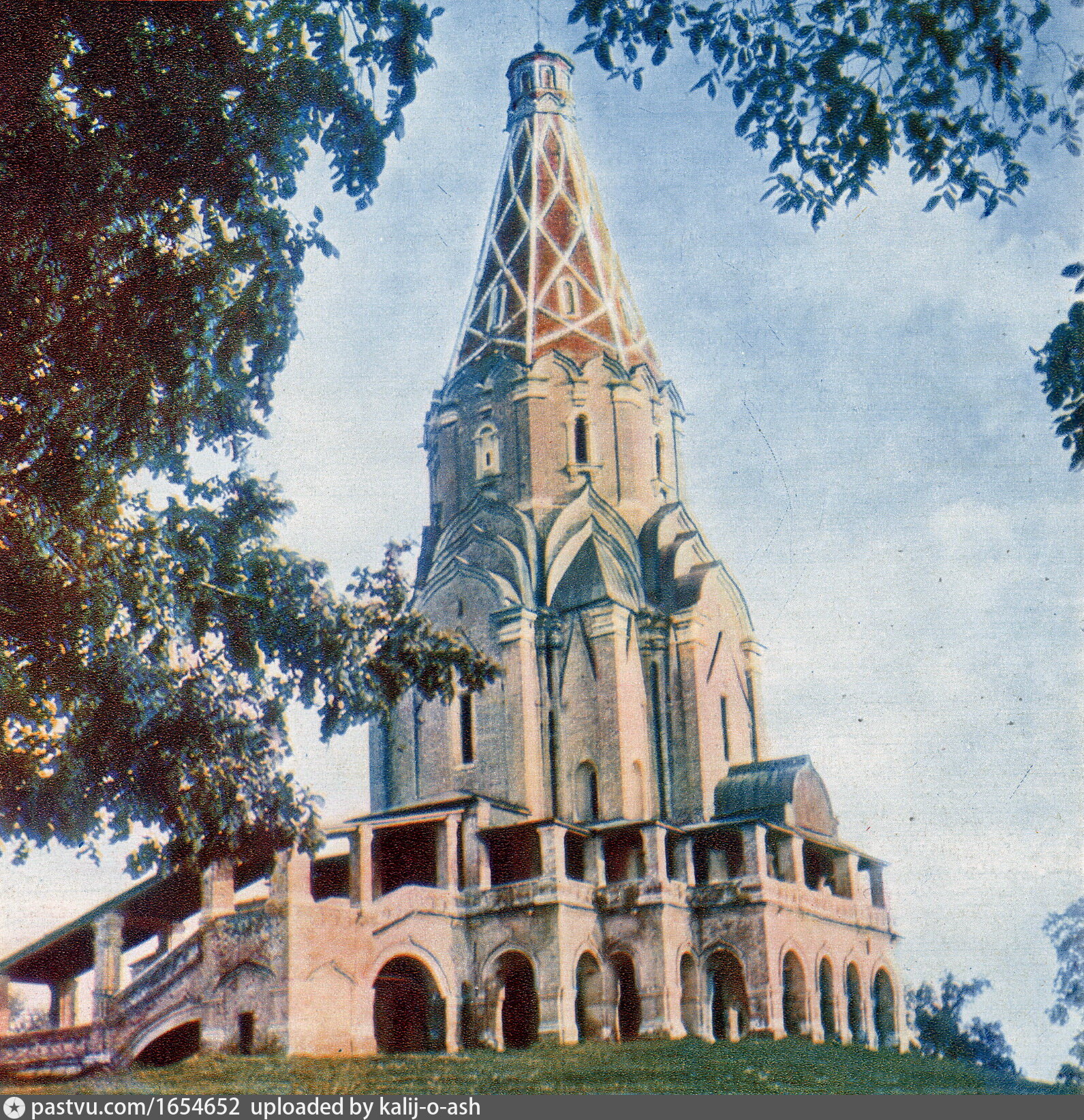 Коломенская церковь в каком веке