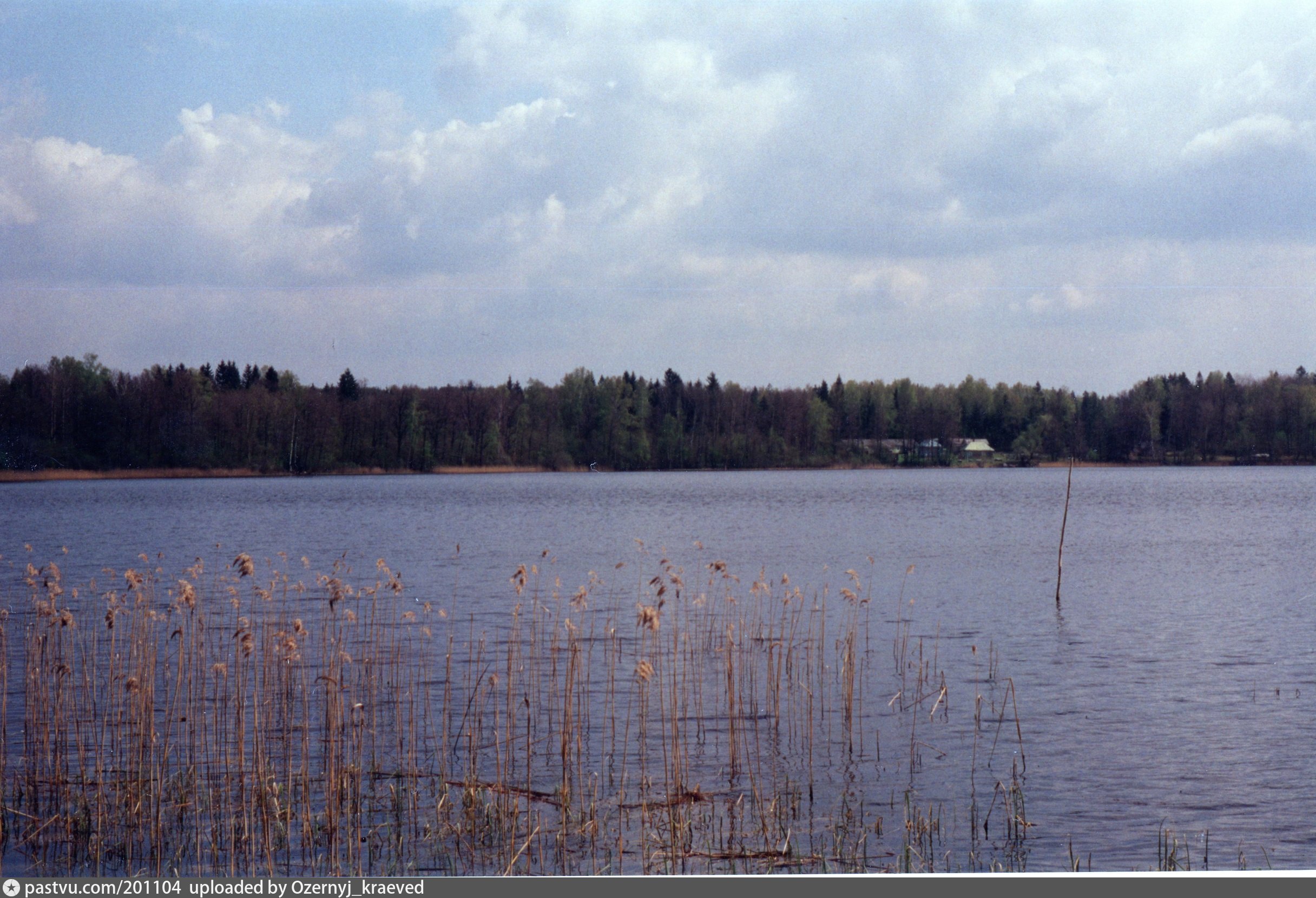 Озеро глубокое Колюбакино