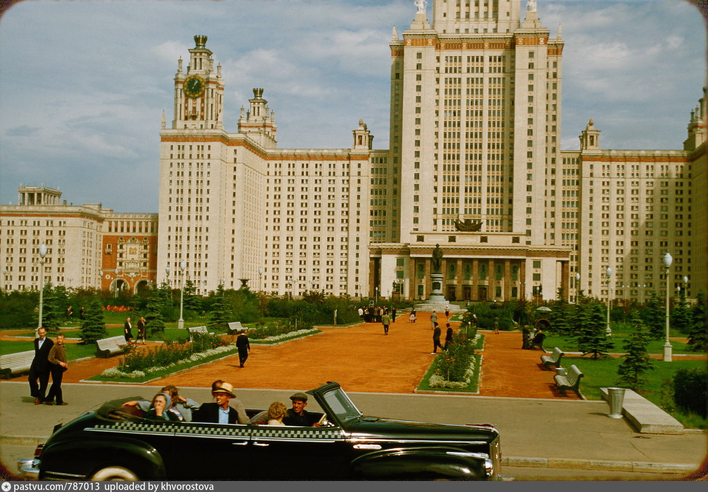 Мгу 2000. Москва 1950 МГУ. Москва МГУ 1953. Сталинские высотки МГУ. Москва 1956 в фотографиях Жака Дюпакье.