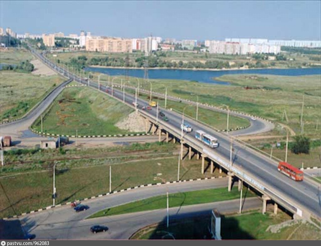 Город волгодонск ростовской. Новый мост в городе Волгодонске. Волгодонск мост старый и новый город. Мост между старым и новым городом в Волгодонске. Мост в Волгодонске старый город.