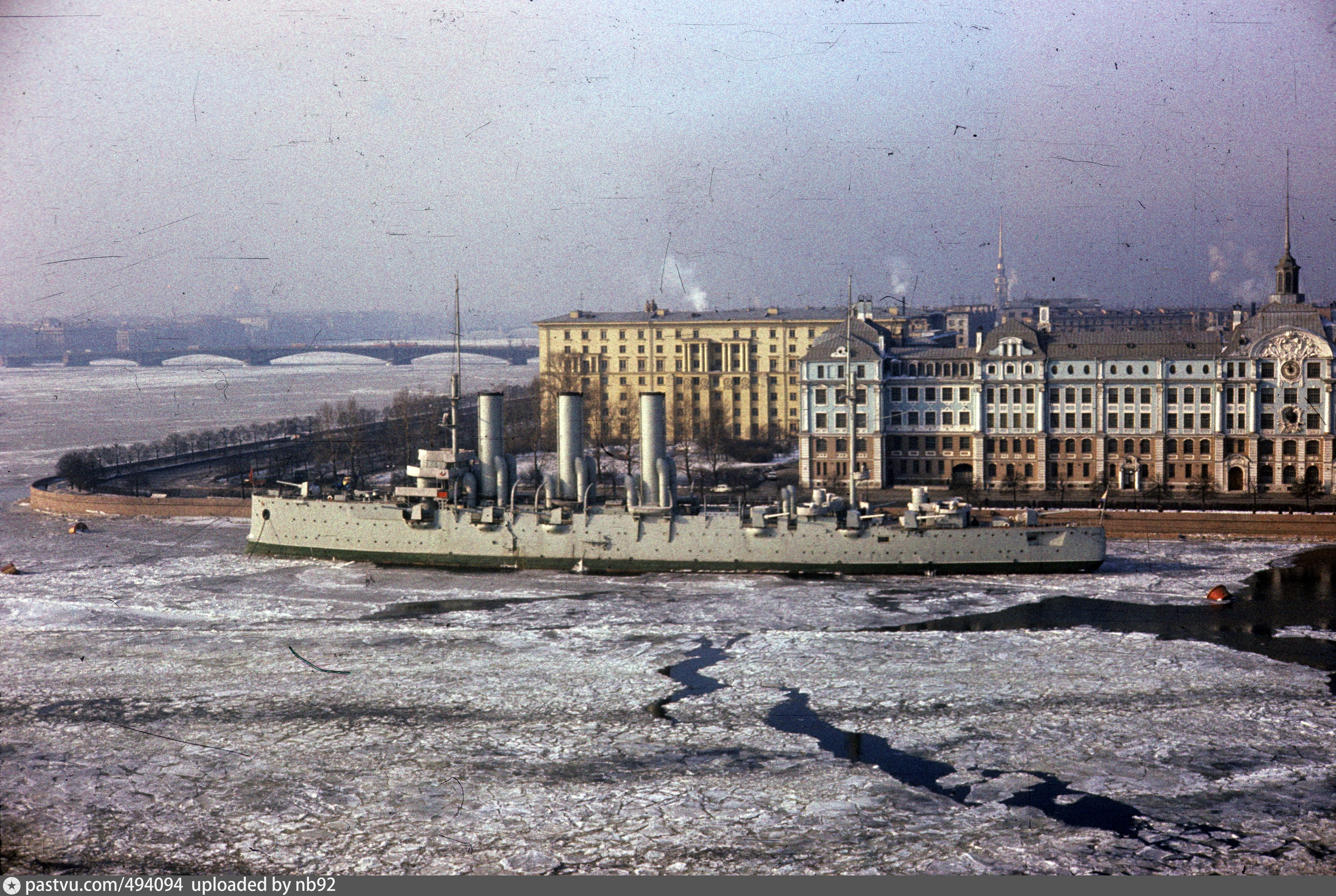 Leningrad солнечная ул 28 фото Вид на "Аврору" с гостиницы "Ленинград"