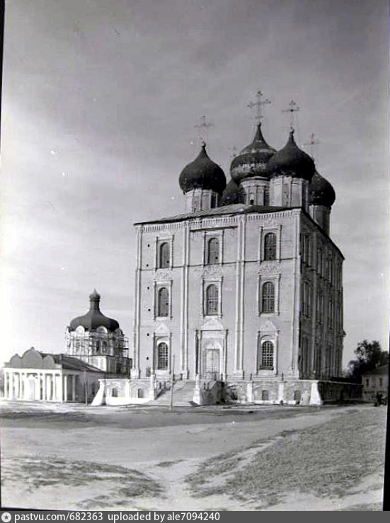 Рязанский Кремль Успенский собор осень