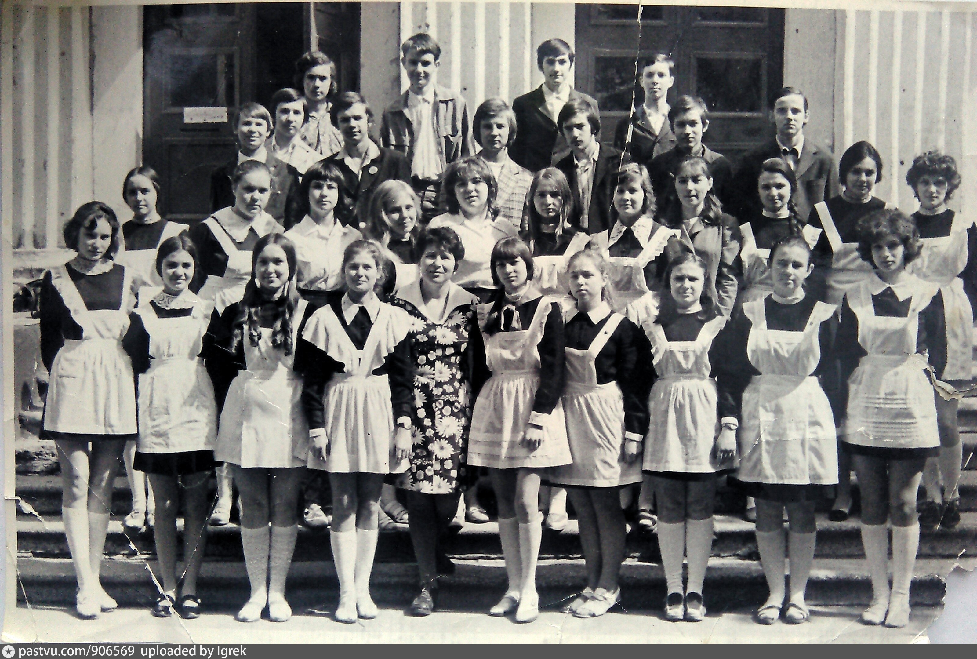школа фото 1976 год