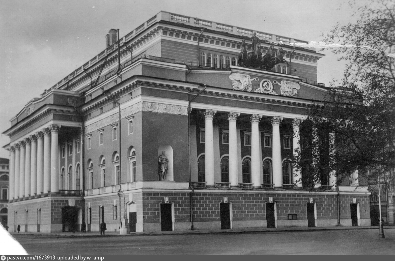 Театр на левом берегу Театр на левом берегу