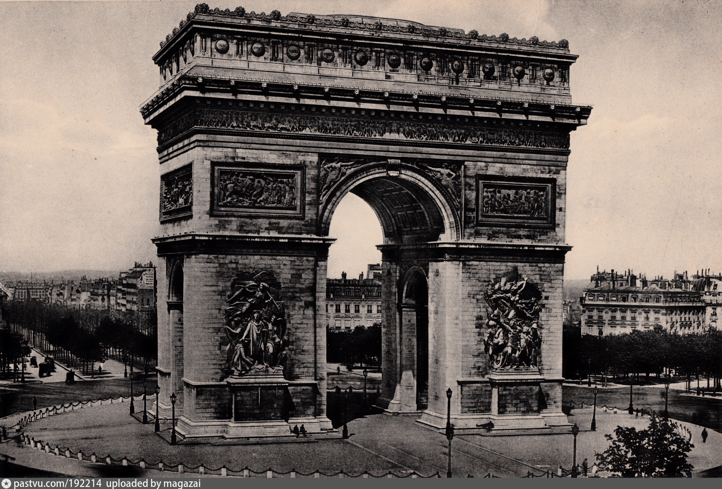 Когда была построена триумфальная арка. Триумфальная арка (Франция). Триумфальная арка Париж. Триумфальная арка в Париже 1836. Триумфальная арка в Париже 1812.