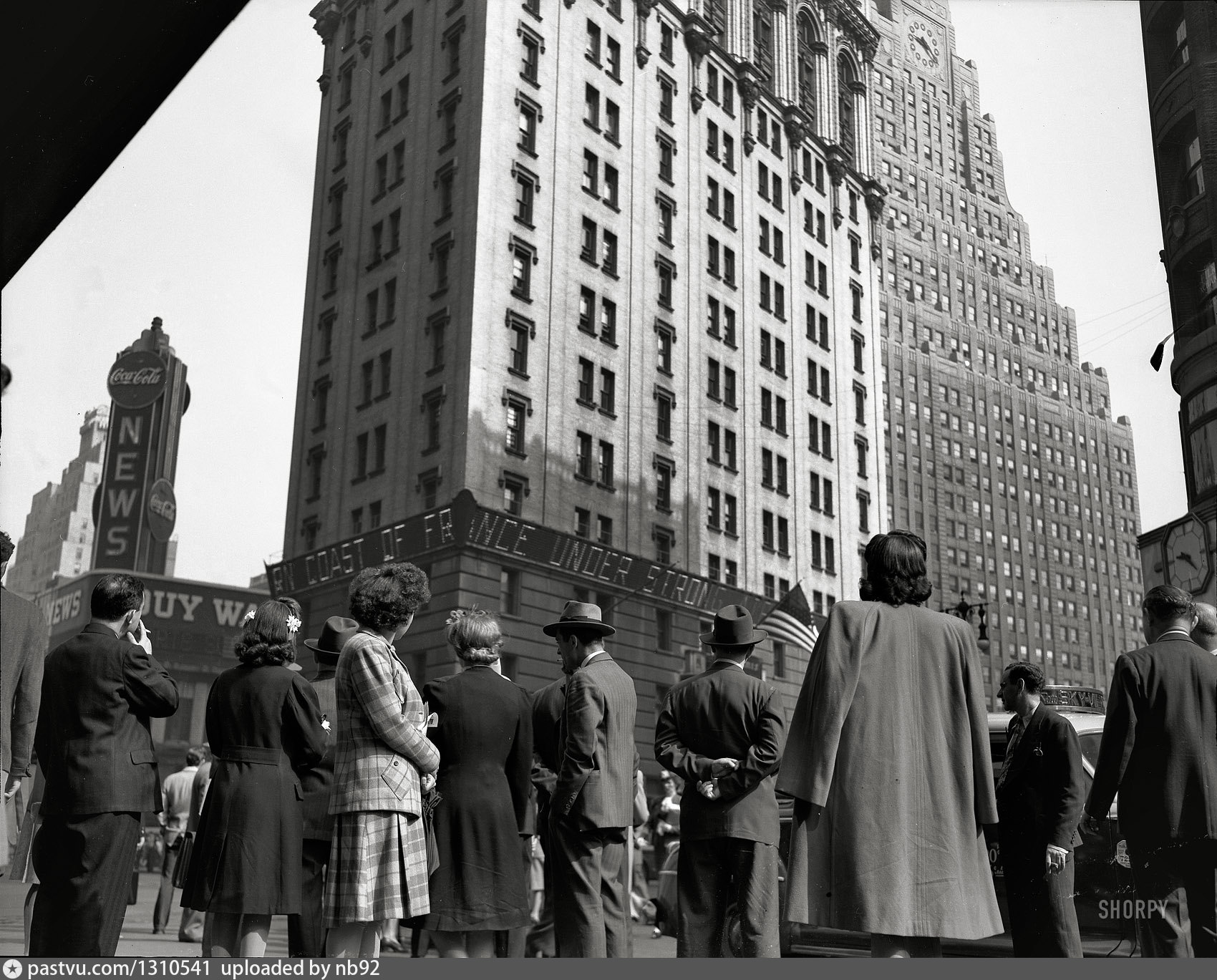 Известные исторические фотографии. Нью Йорк 20е. Нью Йорк 1944. Нью-Йорк в 20-е годы. Нью Йорк 20 века.