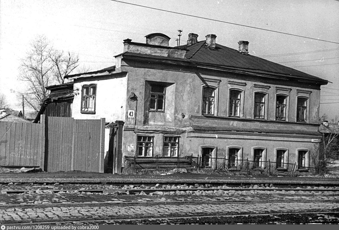 Типография братья. Екатеринбург 19 век Толмачева. Улица Толмачева в Свердловске. Колобовская улица Екатеринбург Толмачева. Улица Толмачева трамвай Свердловск.