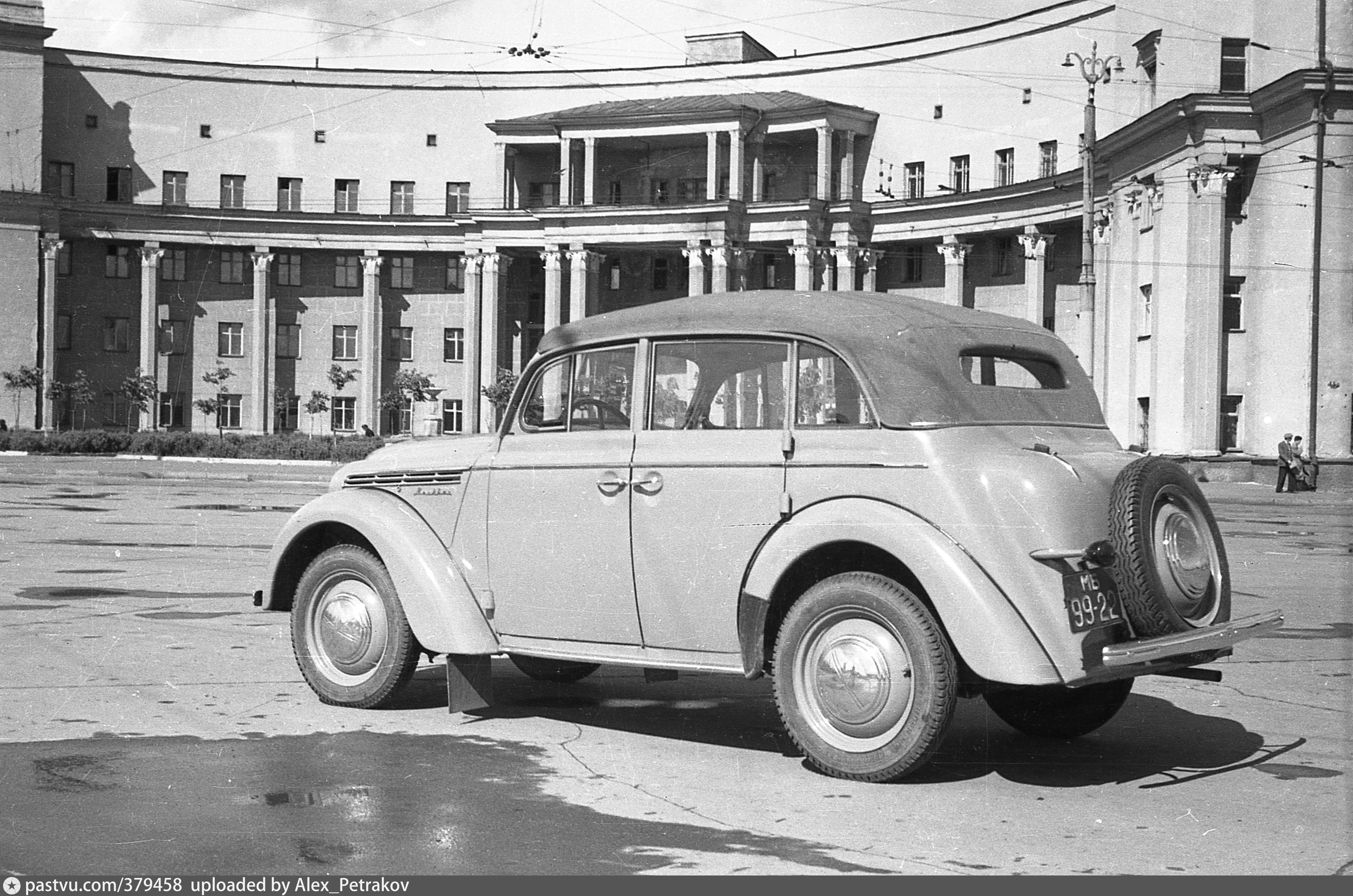 Киностудия горького сергея эйзенштейна. Киностудия Горького Москва. Киностудия Горького ул Сергея Эйзенштейна 8. Киностудия Горького здание. Киностудия Горького старые фото.