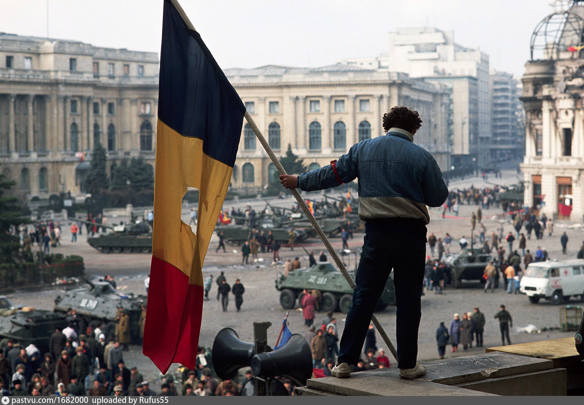 Развитие румынии. Революция в Румынии 1989. Румыния 1989 революция Секуритате. Революция в Румынии 1989 Чаушеску.