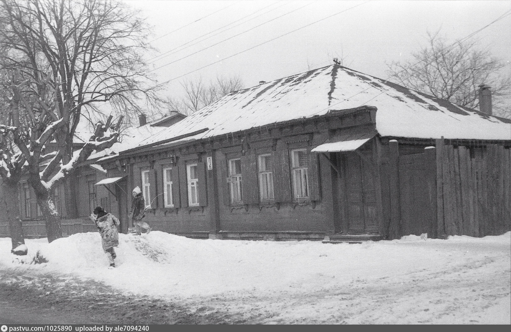 Улица Фрунзе дом 32.г Иркутск. Улица Фрунзе дом 33 Лиски. Улица Фрунзе дом 33 город Лиски.