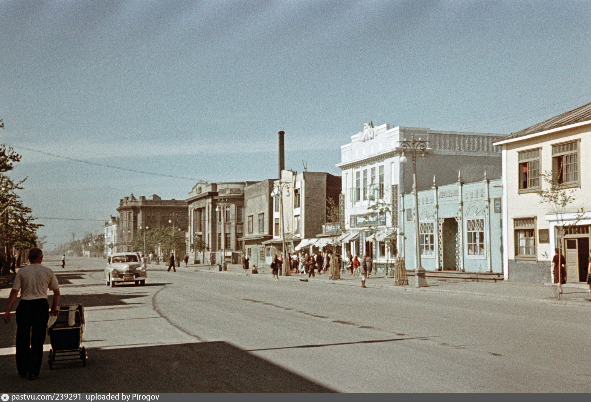 2 города советский. Южно-Сахалинск 1950. Южно-Сахалинск 1950-е. Семён Фридлянд Южно-Сахалинск. Южно Сахалинск СССР.