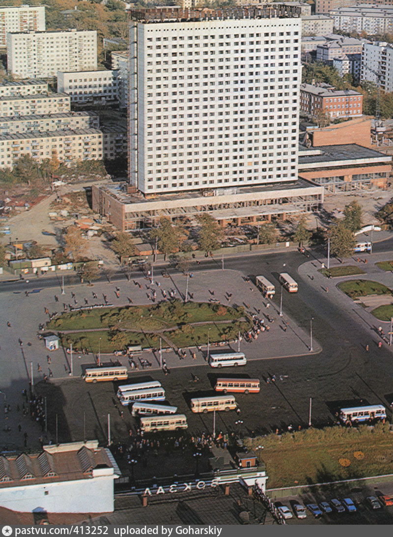 Площадь Гарина-Михайловского в Новосибирске гостиница